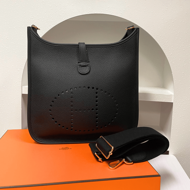 Hermès Evelyne Poche III 29 Taurillon Clemence 89 Noir (黑色)